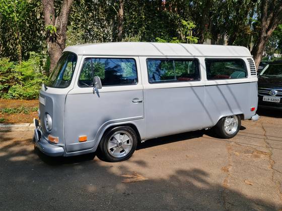 VOLKSWAGEN KOMBI 1.6 MI STD 8V GASOLINA 3P MANUAL